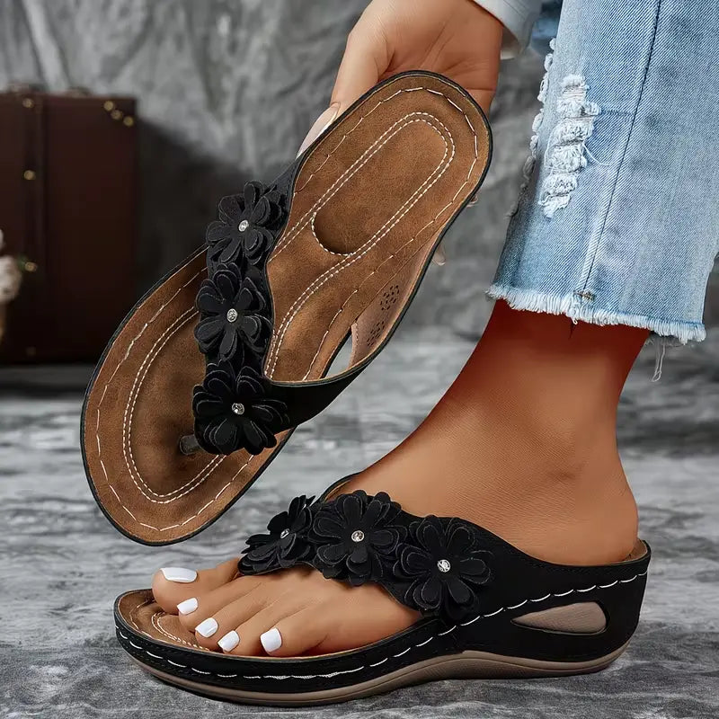 2026 Trendy Floral Thong Sandals Wedge Heel Flip Flops for Women Non-Slip Soft Sole for Poolside Casual Outings